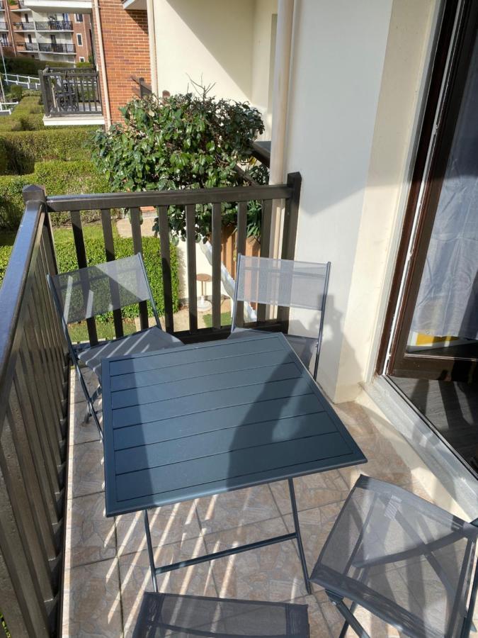 Cabourg T2 Cosy Avec Acces Direct Plage Exterior photo